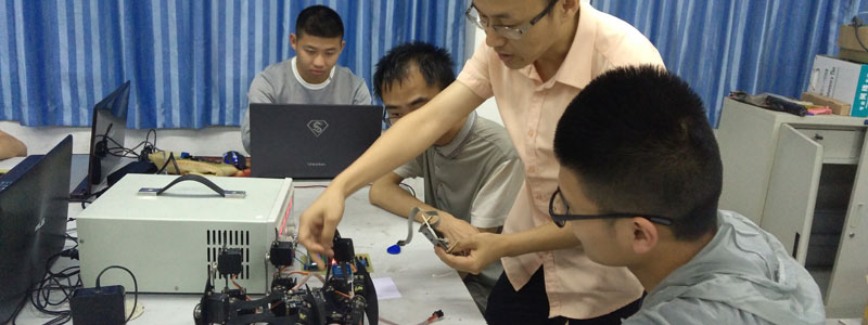 项目驱动式教学场景